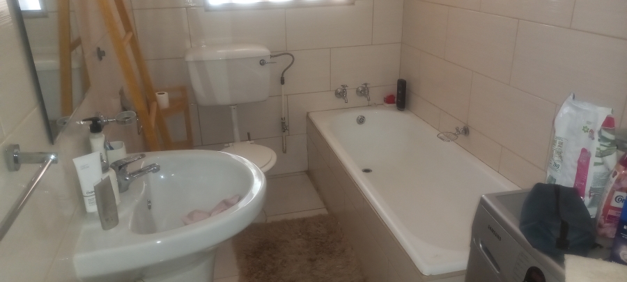 To Let 3 Bedroom Property for Rent in Riebeeckstad Free State